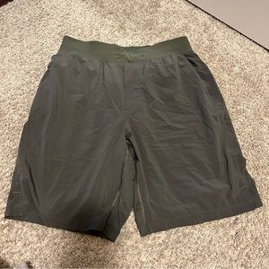 Hunter green lululemon shorts
